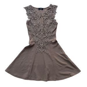 Trac USA Womens Sz Small Tan Light Brown Lace Top Keyhole Skater Polyester Dress